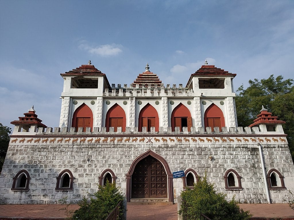 Panchalankurichi Fort, hinting at how local strongholds and community centers supported reform and resistance like Arya Samaj did in the north.