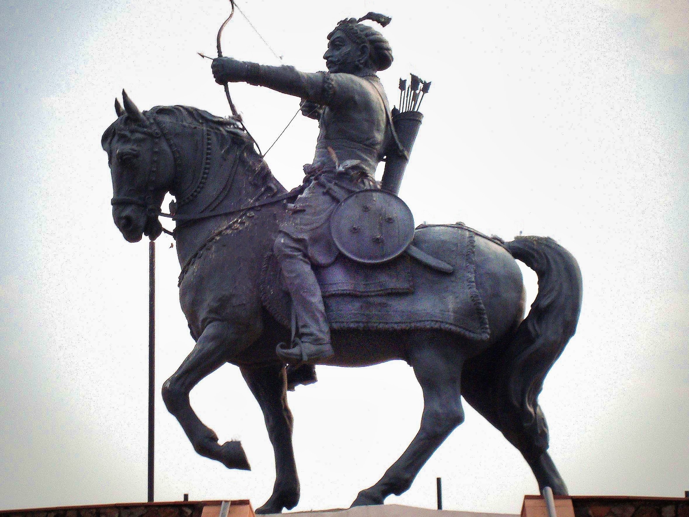 Statue of Prithviraj Chauhan Shooting an Arrow from a Horse