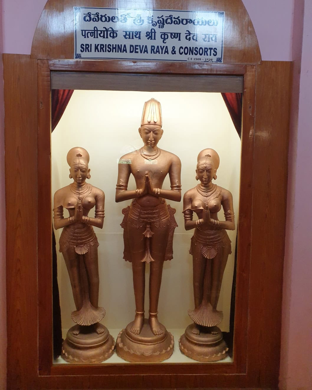 Statues of Krishnadevaraya with Queens Chinnadevi and Tirumaladevi at Chandragiri Museum